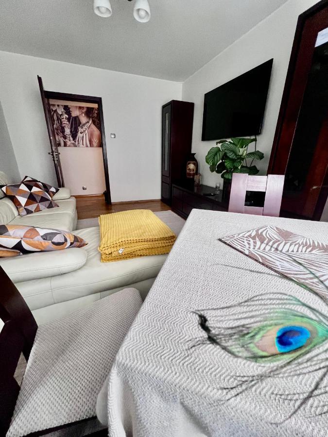 Yellow Apartment Airport Galeria Mokotow Netflix Warschau Exterior foto